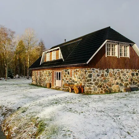 Loovaelja بيت ضيافة Limu